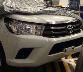 “بالصور” المربع نت يحصل على اول صور مسربة لتويوتا هايلوكس 2016 بالشكل الجديد