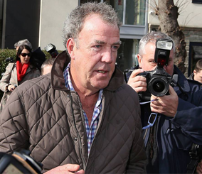 تهديدات بالقتل لمدير بي بي سي بسبب الاستغناء عن جيريمي كلاركسون