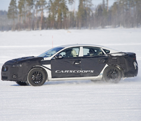 “بالصور” كيا تقوم بإختبار كيا كادينزا 2017 الجديدة كلياً في الثلوج Kia Cadenza