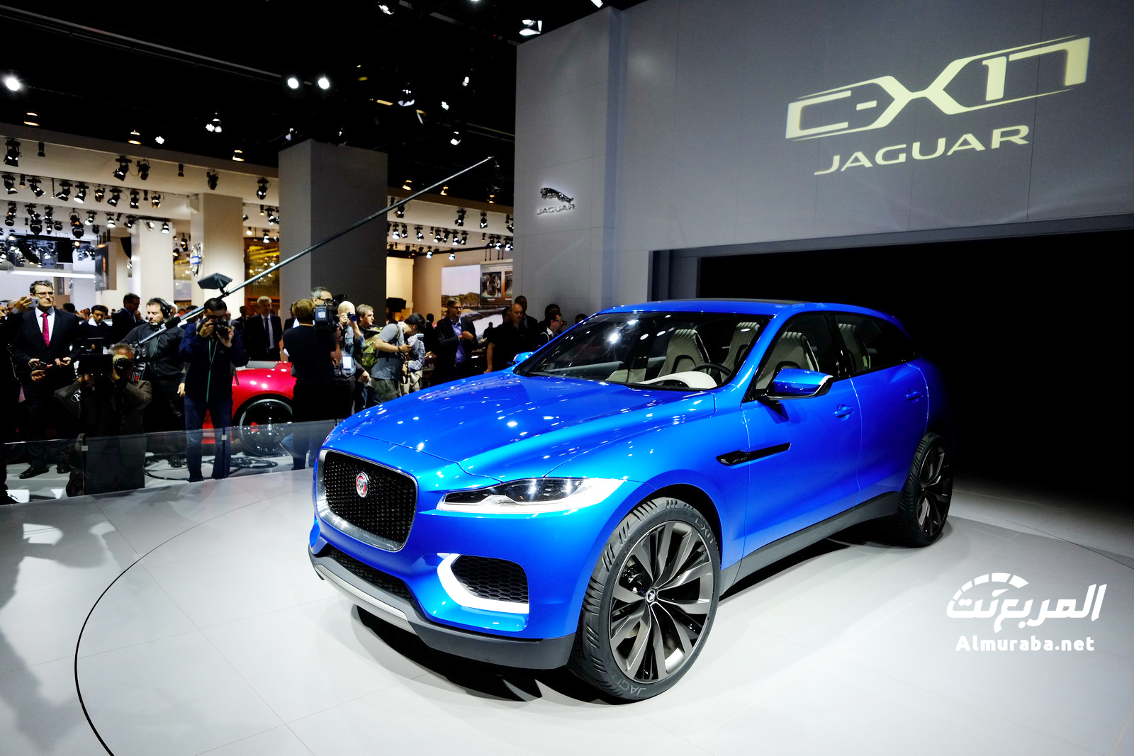 بالصور شركة جاكوار تكشف عن Jaguar-C-X17-Concept-1.jpg