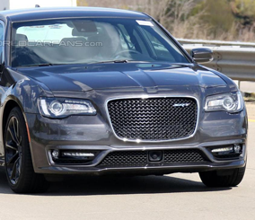 كرايسلر 2016 300C اس ار تي بالتطويرات الجديدة تظهر خلال إختبارها Chrysler 300 SRT