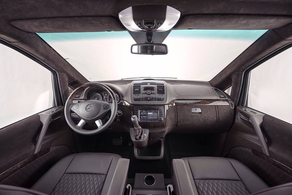 mercedes-benz-viano-custom-luxurious-interior-10