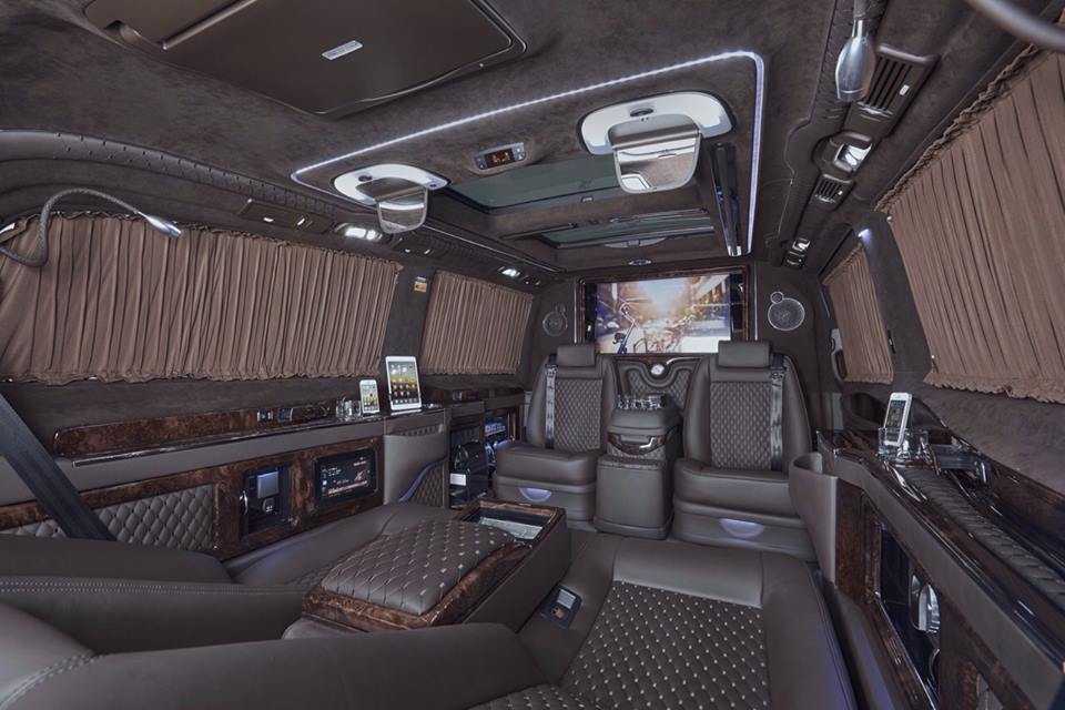 mercedes-benz-viano-custom-luxurious-interior-6