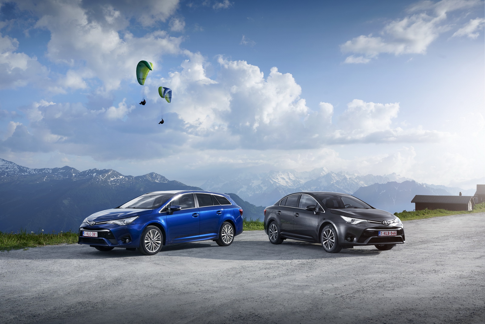 2015-ToyotaAvensis-54