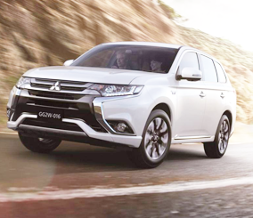ميتسوبيشي اوتلاندر PHEV 2016 أكثر كفاءة من الإصدار السابق وبمواصفات جديدة Mitsubishi Outlander