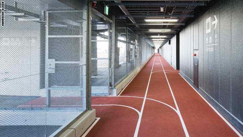 "بالصور" شاهد اليابان تحول ممر أحد مطاراتها إلى مضمار للركض 169ce26a-7a71-4897-93a9-c46360dfad9d