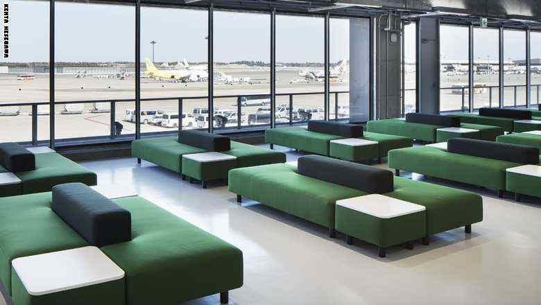 "بالصور" شاهد اليابان تحول ممر أحد مطاراتها إلى مضمار للركض aae75089-a342-4d83-96b5-64f44b67ea2a