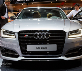 اودي اس ايت 2016 بلس الجديدة تأتي بقوة 605 حصاناً “صور ومواصفات وتقرير” Audi S8 plus