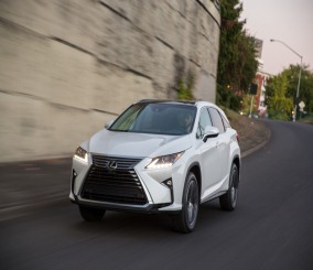 “بالصور” لكزس ار اس 2016 تزداد جرأة في التصميم وتعرض فئة F Sport الخاصة Lexus RX