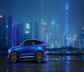 “صور وفيديو” جاكوار تعرض فيديو أول صور رسمية لسيارتها اف بيس الجديدة Jaguar F Pace