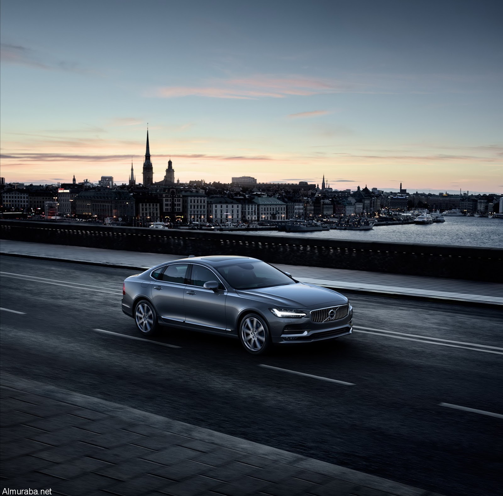 2016 Volvo-S90-New-4.jpg