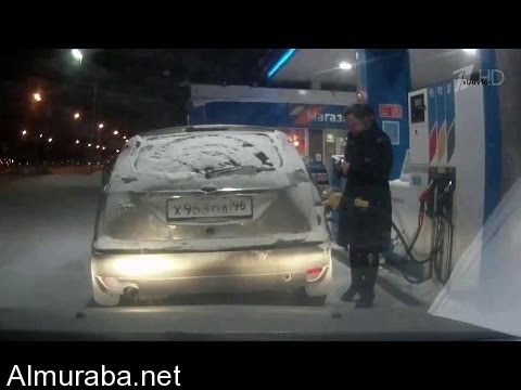 “فيديو” امرأة كادت ان تتسب في كارثة دخل محطة بنزين