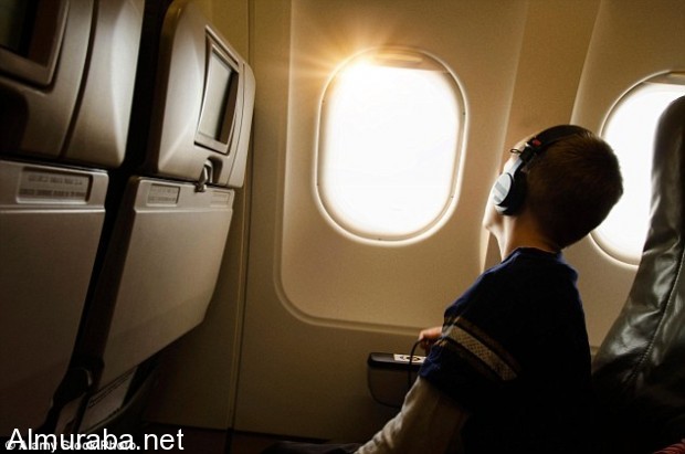 “فيديو” شاهد لماذا لا تكون نوافذ الطائرات مربعة