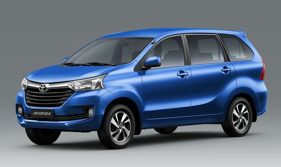 "مقارنة مصورة" أوجه الاختلاف بين مواصفات وأسعار كل من تويوتا افانزا 2016 وكيا كارينز 2016 T