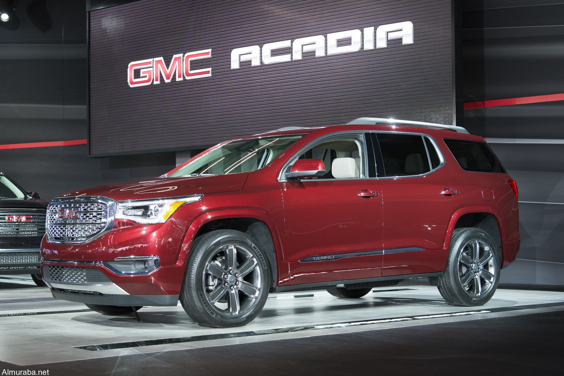 جي ام سي اكاديا 2017 بمحركات جديدة ووزن أخف وتقنيات متطورة “صور ومواصفات” GMC Acadia