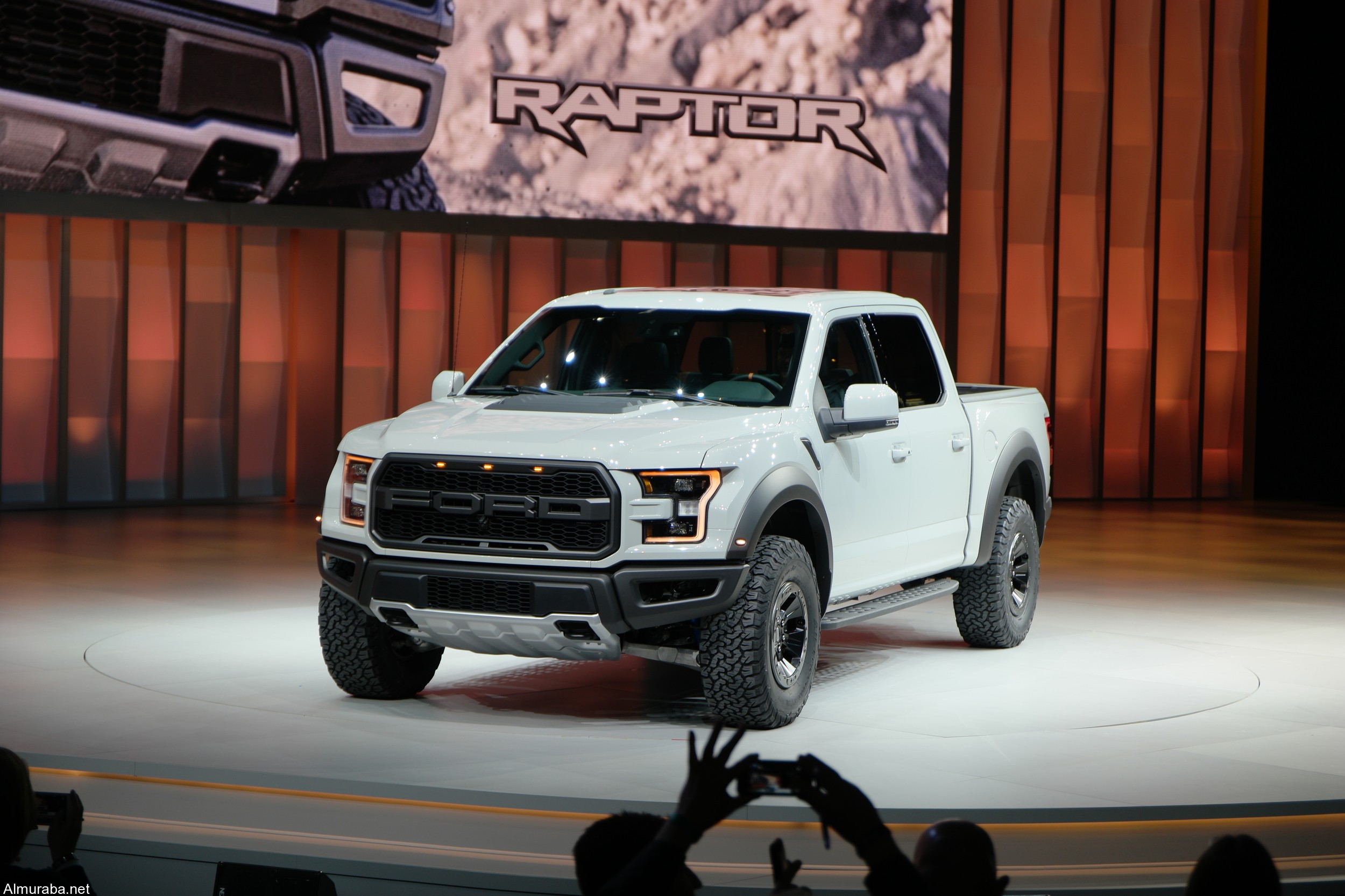 فورد رابتر 2017 الجديدة تكشف نفسها رسمياً “صور ومواصفات” Ford F-150 Raptor SuperCrew