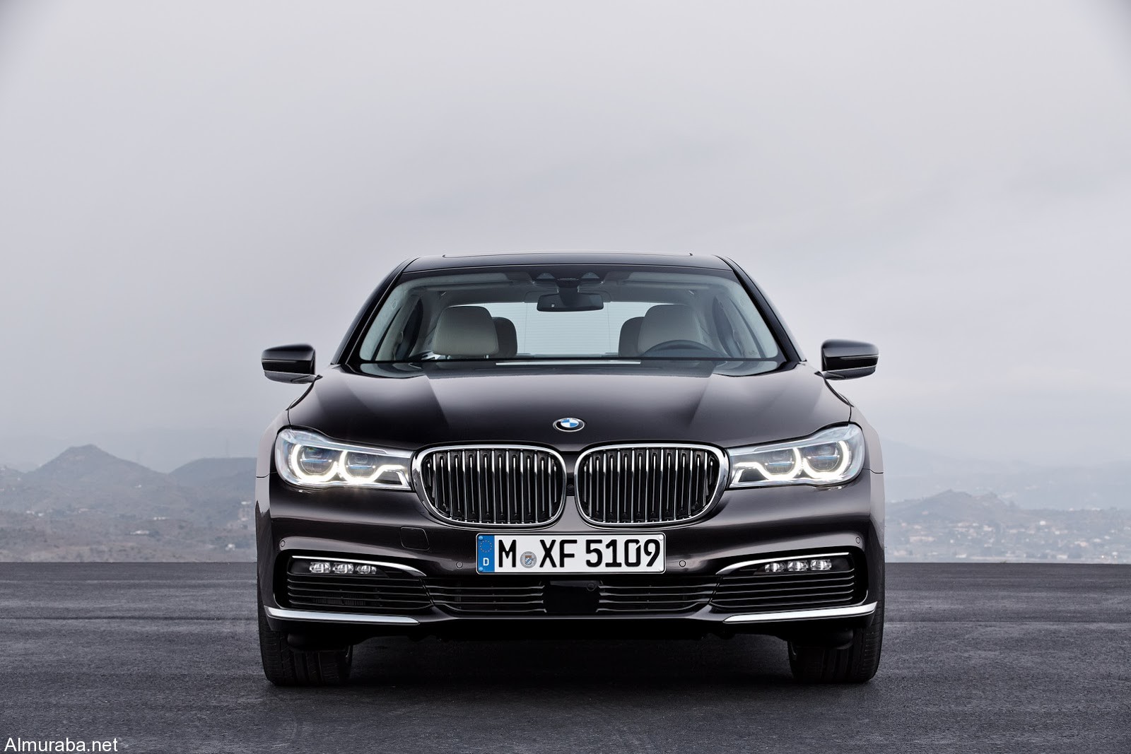 "بي ام دبليو" تقدم خاصية الركن الذاتي لسيارتها الفئة السابعة 2016 الجديدة في الولايات المتحدة toot_f8296162f8