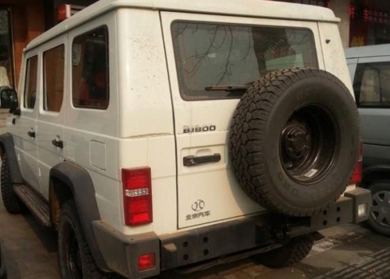"صور تجسسية" لسيارة "بكين" BJ80D الصينية المقلدة من مرسيدس جي Bejing 1