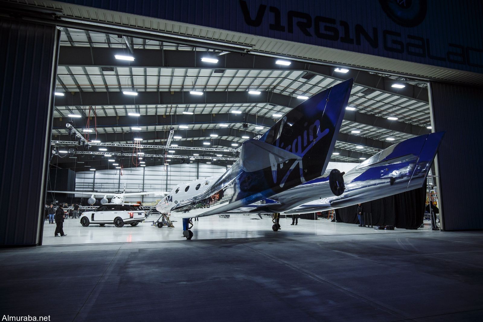 "رنج روفر" اوتوبيوغرافي تشارك في حفل إطلاق طائرة الفضاء الجديدة Range Rover 2016 "رنج روفر" اوتوبيوغرافي تشارك في حفل إطلاق طائرة الفضاء الجديدة Range Rover 2016 10