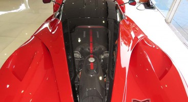 سيارة "لافيراري" حمراء بسعر 4.7 مليون دولار بالولايات المتحدة LaFerrari سيارة "لافيراري" حمراء بسعر 4.7 مليون دولار بالولايات المتحدة LaFerrari 9