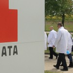 "تقرير" صانعة الوسائد الهوائية "تاكاتا" علمت عن مشاكل الوسائد منذ 16 عامًا "تقرير" صانعة الوسائد الهوائية "تاكاتا" علمت عن مشاكل الوسائد منذ 16 عامًا 1