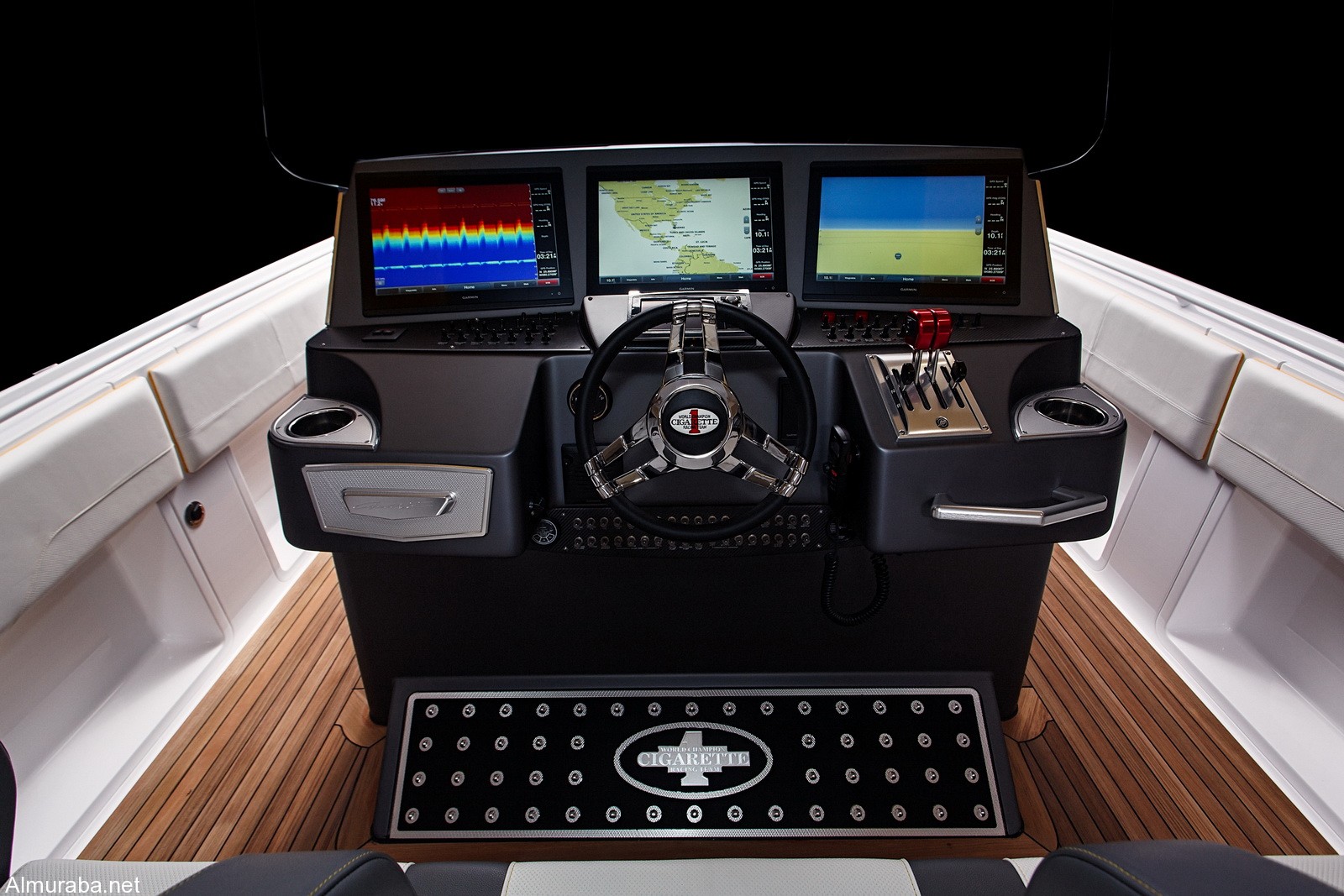 مركب سباق بالتعاون بين "مرسيدس" AMG وشركة "سيجاريت رايسينج" بقوة 1100 حصان مركب سباق بالتعاون بين "مرسيدس" AMG وشركة "سيجاريت رايسينج" بقوة 1100 حصان 15