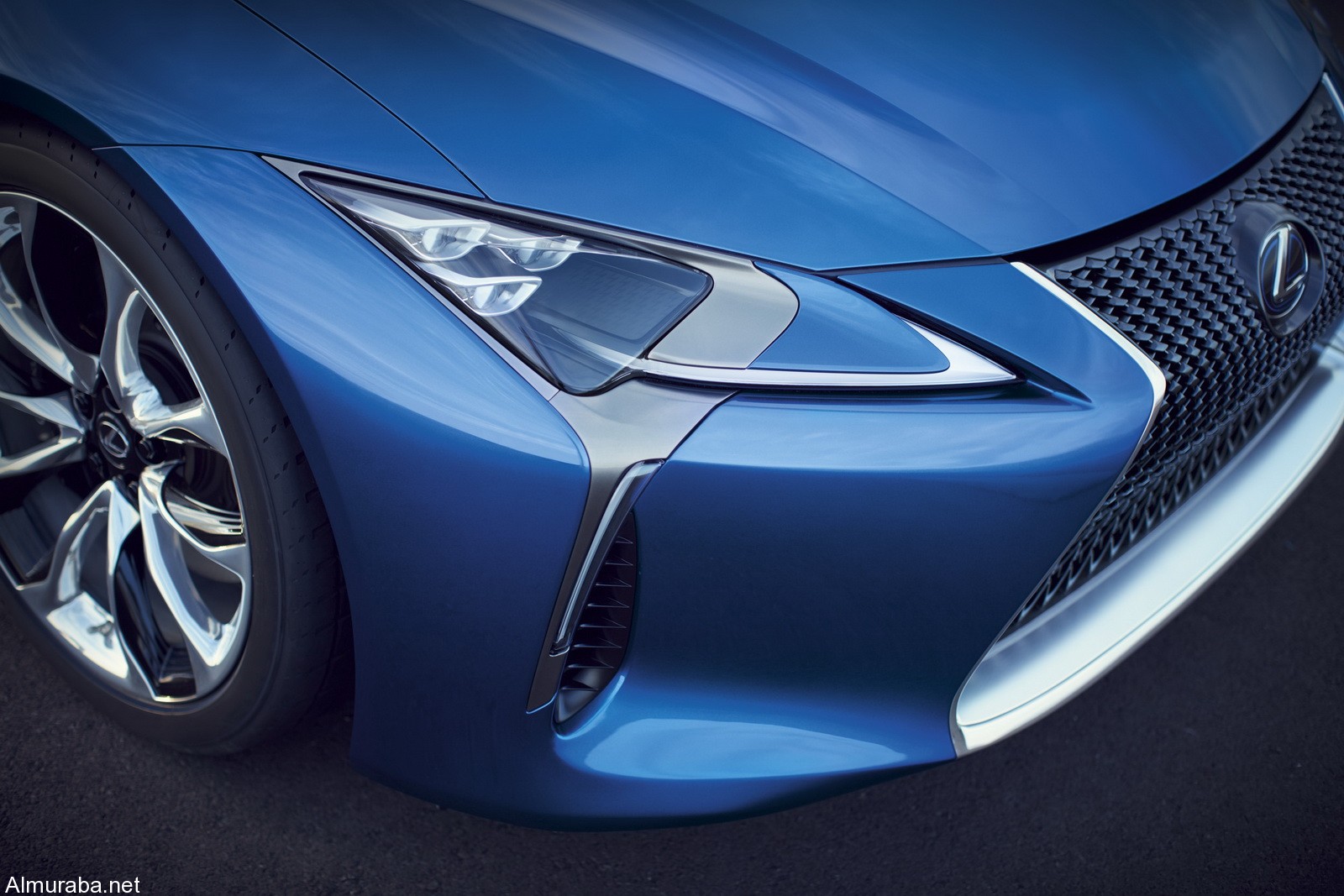 إستعراض سيارة "لكزس" Lexus 2017 LC 500h إستعراض سيارة "لكزس" Lexus 2017 LC 500h 16