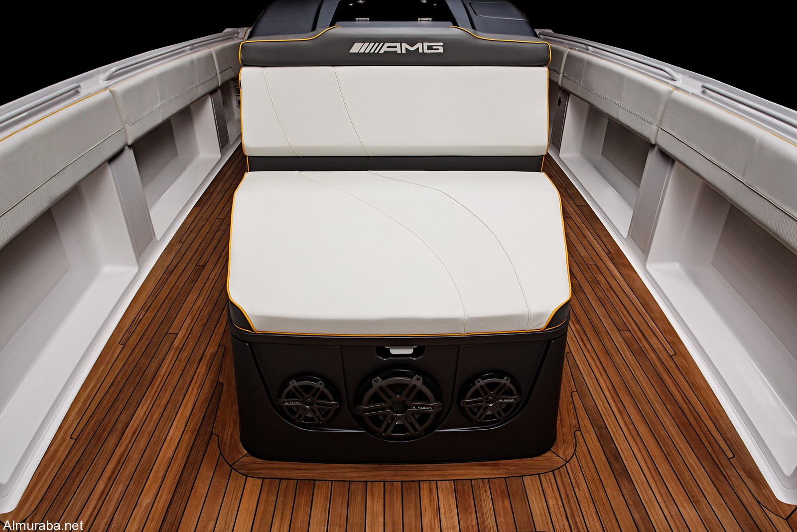 مركب سباق بالتعاون بين "مرسيدس" AMG وشركة "سيجاريت رايسينج" بقوة 1100 حصان مركب سباق بالتعاون بين "مرسيدس" AMG وشركة "سيجاريت رايسينج" بقوة 1100 حصان 19