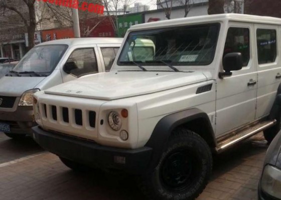 "صور تجسسية" لسيارة "بكين" BJ80D الصينية المقلدة من مرسيدس جي Bejing 2