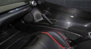 سيارة "لافيراري" حمراء بسعر 4.7 مليون دولار بالولايات المتحدة LaFerrari سيارة "لافيراري" حمراء بسعر 4.7 مليون دولار بالولايات المتحدة LaFerrari 18