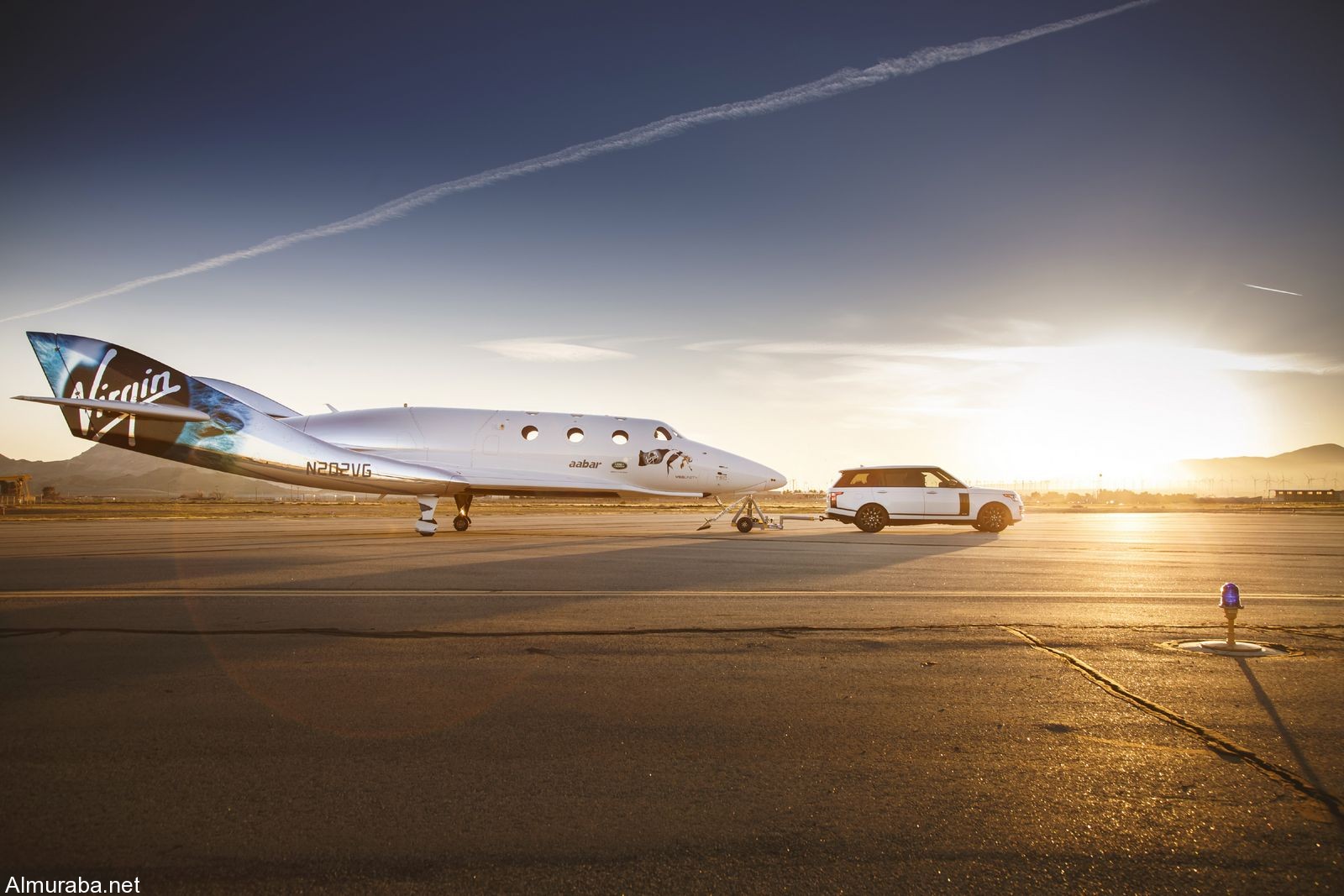 "رنج روفر" اوتوبيوغرافي تشارك في حفل إطلاق طائرة الفضاء الجديدة Range Rover 2016 "رنج روفر" اوتوبيوغرافي تشارك في حفل إطلاق طائرة الفضاء الجديدة Range Rover 2016 3