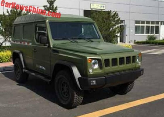 "صور تجسسية" لسيارة "بكين" BJ80D الصينية المقلدة من مرسيدس جي Bejing 4