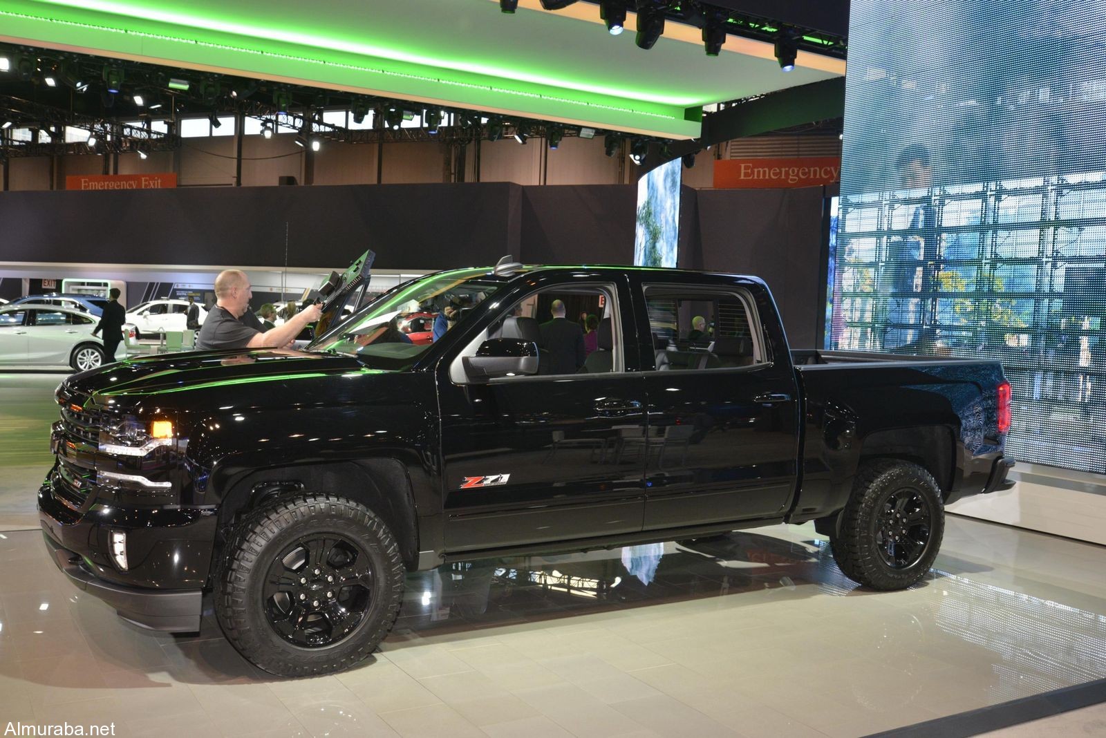 إطلاق "شيفروليه" سيلفرادو وكولورادو المعدلة بمعرض شيكاغو Chevrolet 2016 إطلاق "شيفروليه" سيلفرادو وكولورادو المعدلة بمعرض شيكاغو Chevrolet 2016 3