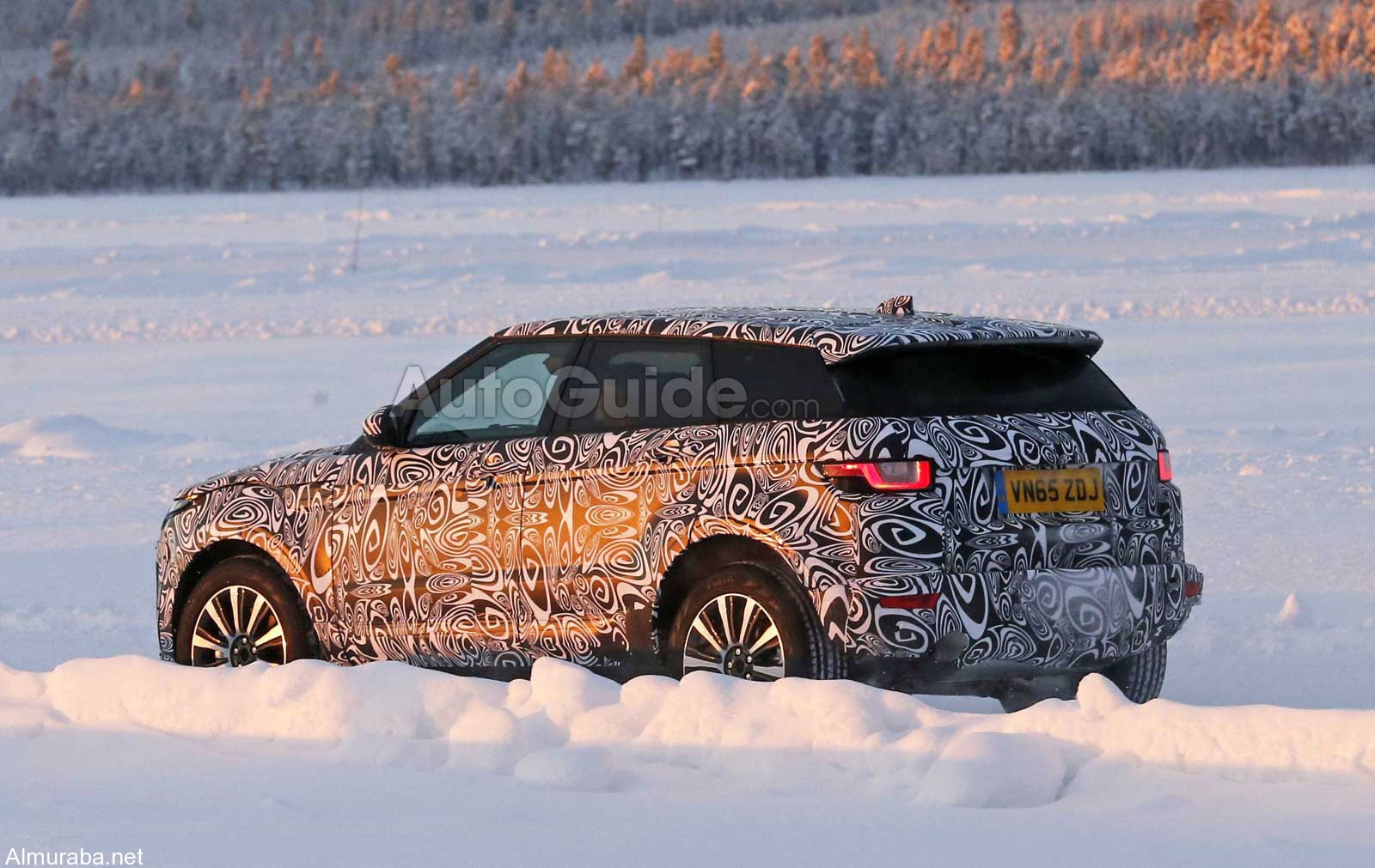 "صور تجسسية" لسيارة "جاكوار" E-Pace الجديدة والقادمة Jaguar 2018 "صور تجسسية" لسيارة "جاكوار" E-Pace الجديدة والقادمة Jaguar 2018 6