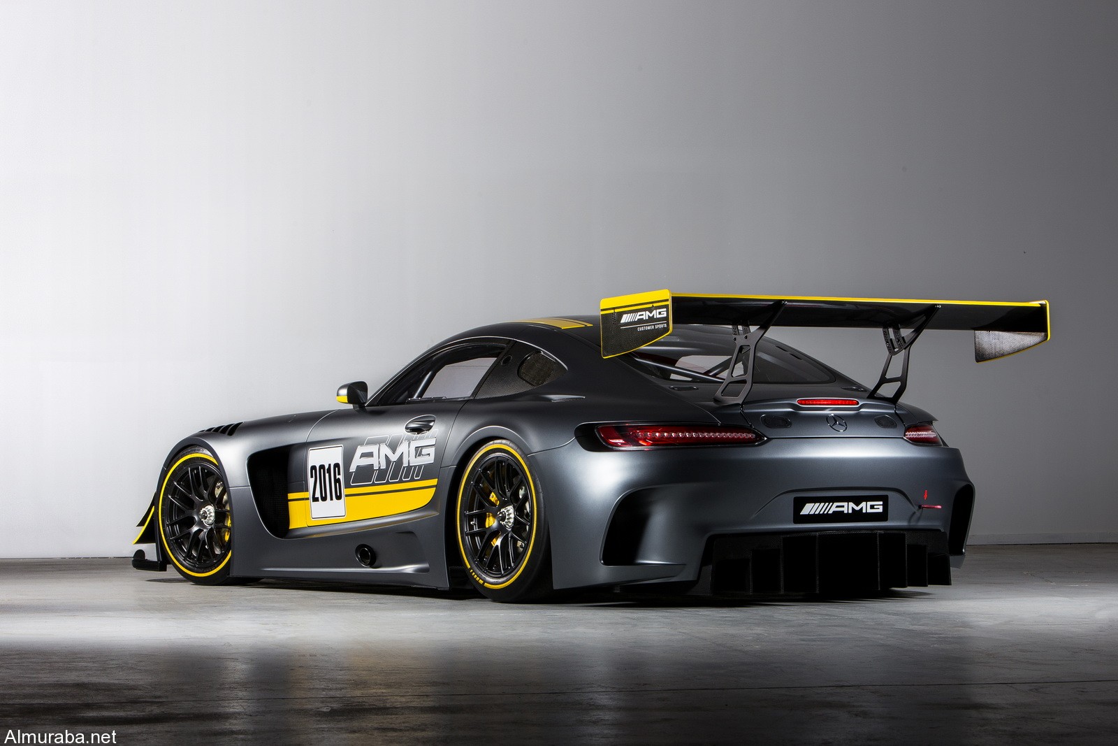 مركب سباق بالتعاون بين "مرسيدس" AMG وشركة "سيجاريت رايسينج" بقوة 1100 حصان مركب سباق بالتعاون بين "مرسيدس" AMG وشركة "سيجاريت رايسينج" بقوة 1100 حصان 9