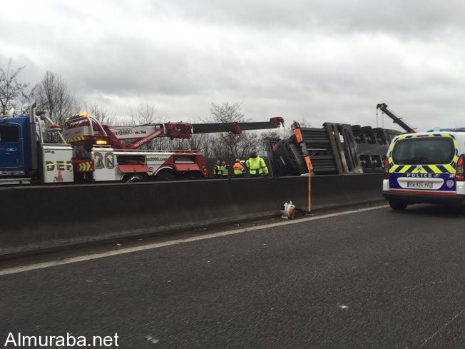 إنقلاب شاحنة تحمل سيارات رياضية خارقة بفرنسا France Supercars إنقلاب شاحنة تحمل سيارات رياضية خارقة بفرنسا France Supercars 2