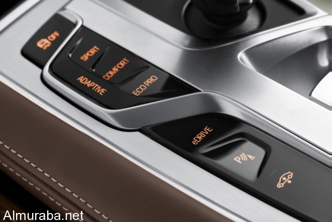 “بي إم دبليو“ تكشف عن الفئة الهجينة بمنفذ الشحن من سيارتها الفئة السابعة باسم 740e iPerformance bmw-740e-iperformance-14_1035-1000x667