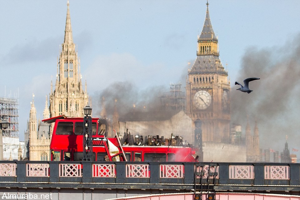 "بالصور" جاكي شان يفجر حافلة ركاب في لندن بسبب فيلمه الجديد جاكي-شان-يفجر-حافلة-ركاب-في-لندن-4