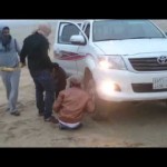 "فيديو" شاهد طريقة اصلاح كفر السيارة في الصحراء والبر وأماكن التطعيس 2