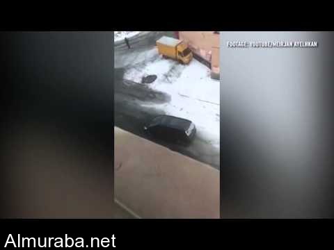 “فيديو” شجار يؤدي الى تصادم بالسيارات وجهاً لوجه بين أمرأتين