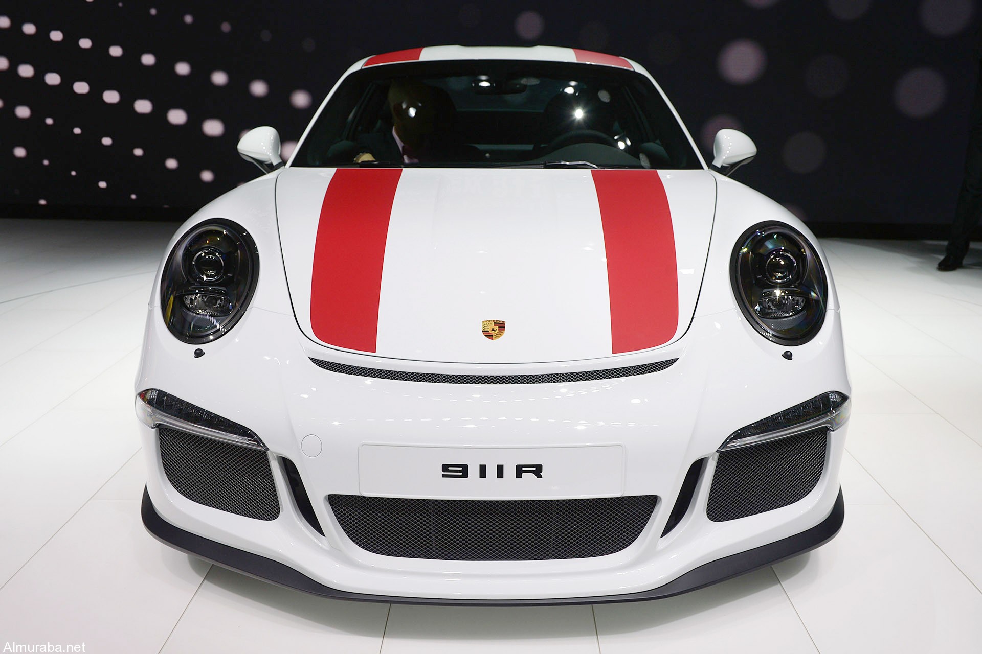 06-2017-porsche-911-r-geneva-1