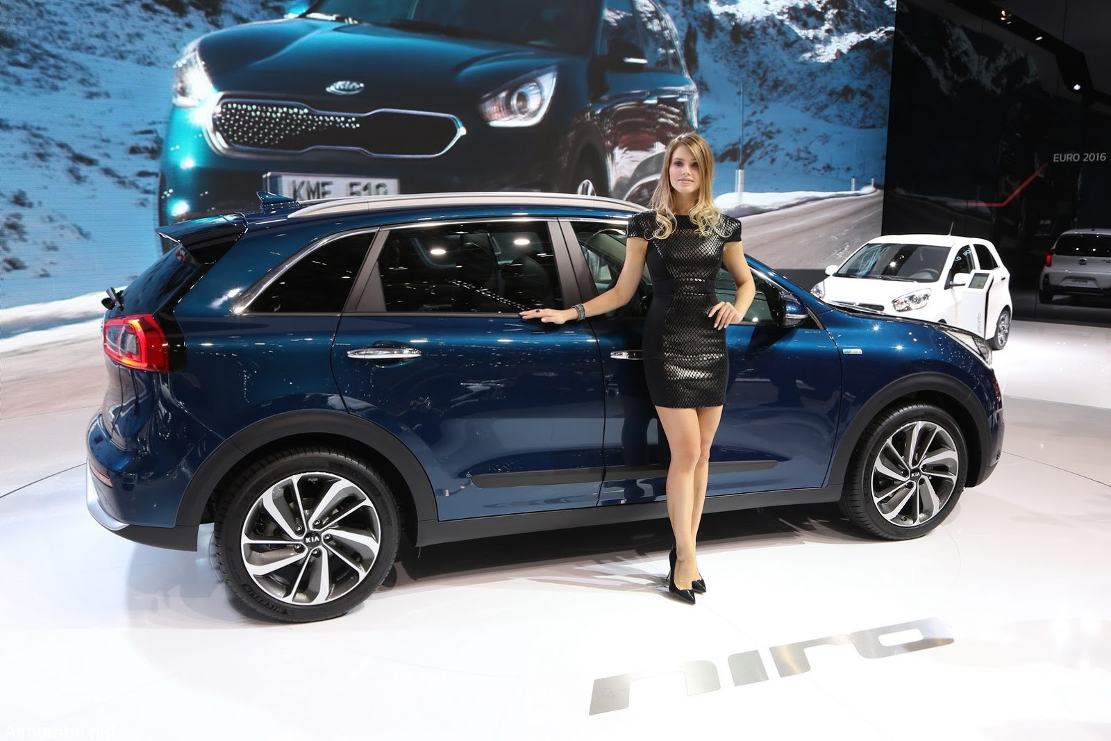 إطلاق سيارة "كيا" نيرو HEV الهجينة بمعرض سيارات جنيف Kia 2017 إطلاق سيارة "كيا" نيرو HEV الهجينة بمعرض سيارات جنيف Kia 2017 1