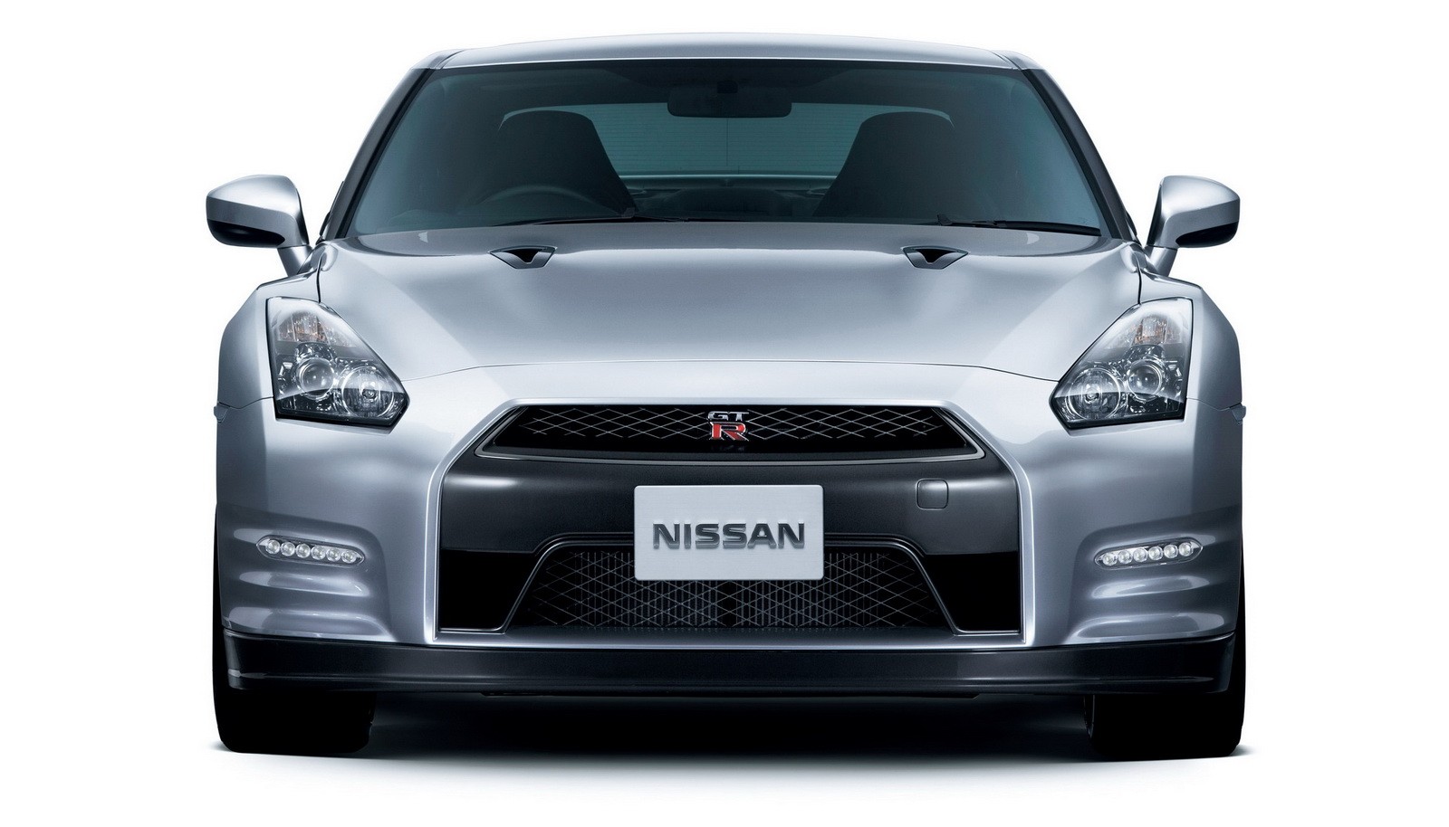 نظرة على التحديثات التي جرت على سيارة "نيسان" GT-R موديل 2017 مقارنة بموديلها 2016 السابق Nissan نظرة على التحديثات التي جرت على سيارة "نيسان" GT-R موديل 2017 مقارنة بموديلها 2016 السابق Nissan 10