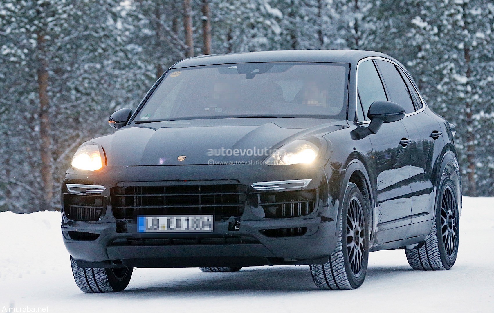 "صور تجسسية" لسيارة "بورش" كايين القادمة Porsche 2018 "صور تجسسية" لسيارة "بورش" كايين القادمة Porsche 2018 14