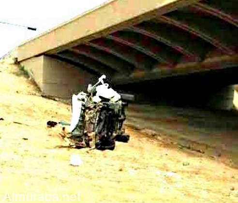 حدوث 4 إصابات إثر تصادم سيارتين وسقوط إحداهما من أعلى أحد الكباري بالقصيم 11