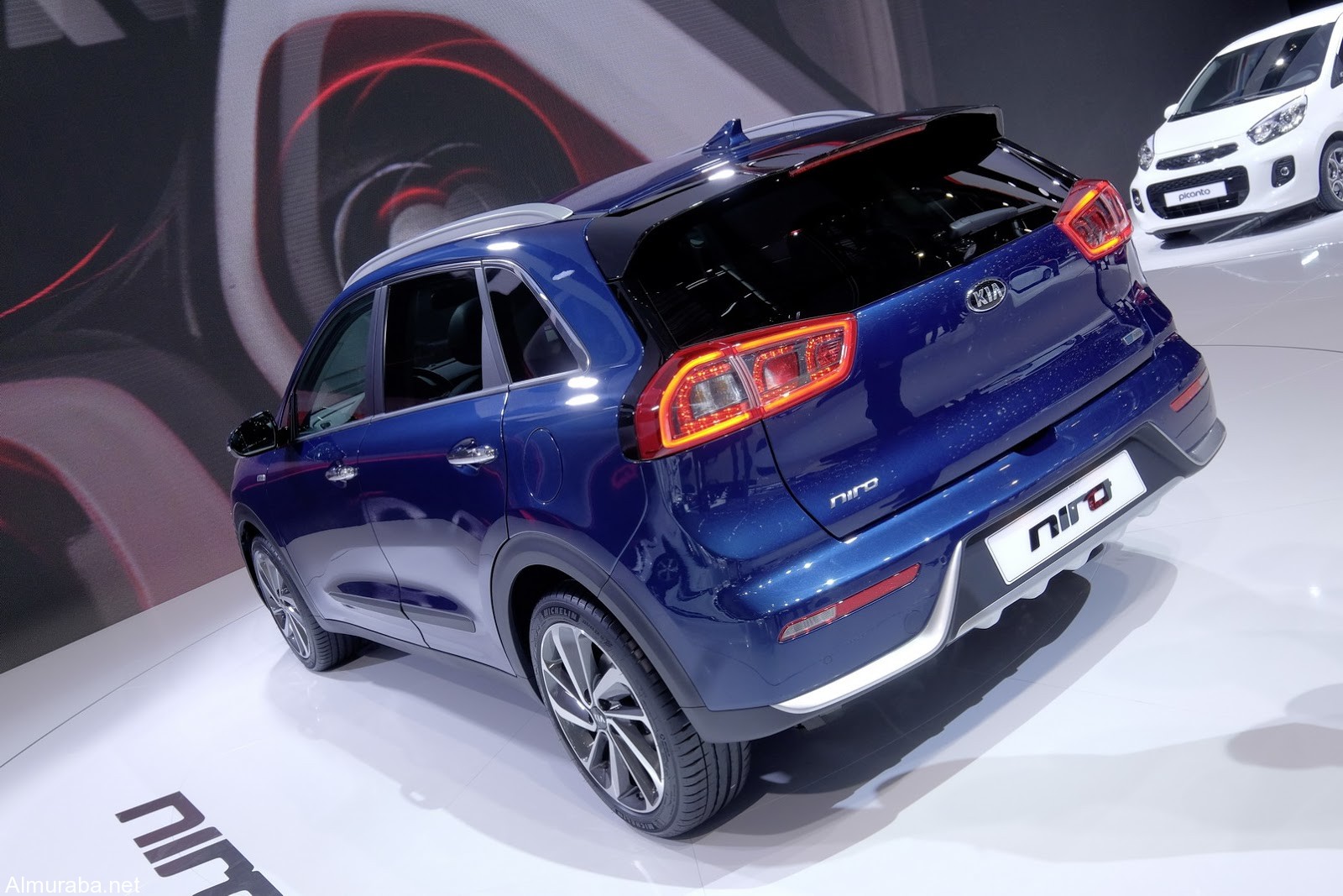 إطلاق سيارة "كيا" نيرو HEV الهجينة بمعرض سيارات جنيف Kia 2017 إطلاق سيارة "كيا" نيرو HEV الهجينة بمعرض سيارات جنيف Kia 2017 12