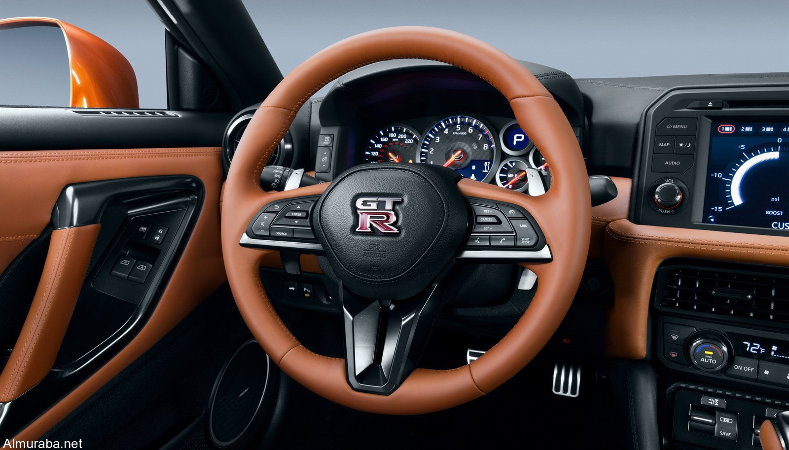 نظرة على التحديثات التي جرت على سيارة "نيسان" GT-R موديل 2017 مقارنة بموديلها 2016 السابق Nissan نظرة على التحديثات التي جرت على سيارة "نيسان" GT-R موديل 2017 مقارنة بموديلها 2016 السابق Nissan 15