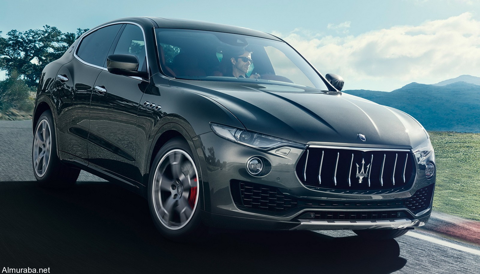 استعراض لتفاصيل "مازيراتي" ليفانتي الجديدة مقارنة بسيارة عرضها كوبانج Maserati 2017 استعراض لتفاصيل "مازيراتي" ليفانتي الجديدة مقارنة بسيارة عرضها كوبانج Maserati 2017 2