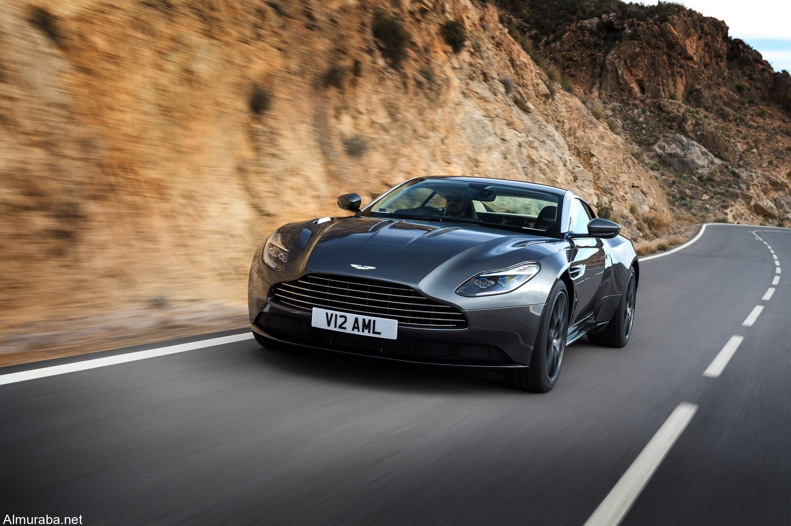 إطلاق سيارة "استون مارتن" DB11 بمعرض سيارات جنيف Aston Martin 2017 إطلاق سيارة "استون مارتن" DB11 بمعرض سيارات جنيف Aston Martin 2017 22