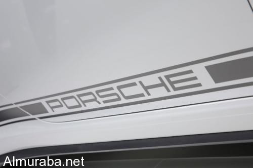 إطلاق سيارة "بورش" 911R بمعرض سيارات جنيف Porsche 2017 إطلاق سيارة "بورش" 911R بمعرض سيارات جنيف Porsche 2017 24